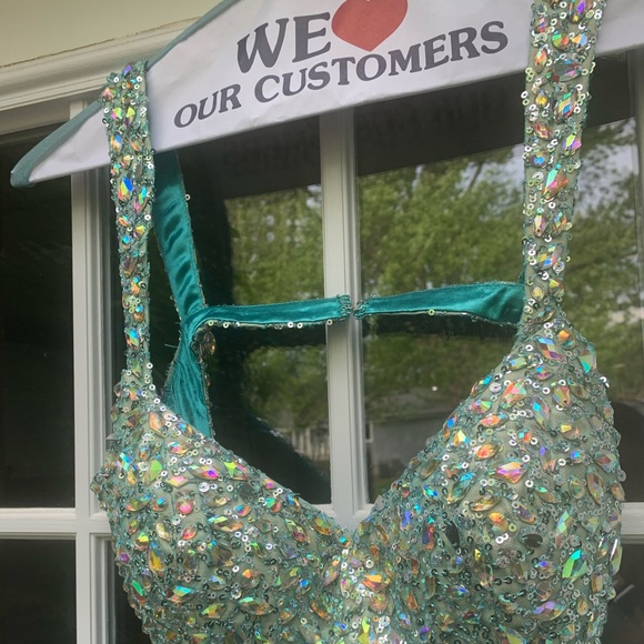 Beautiful blue sequin sweet sixteen/ prom dress - Picture 3 of 7